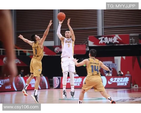 重庆篮球队总决赛速度表现分析与战术探讨